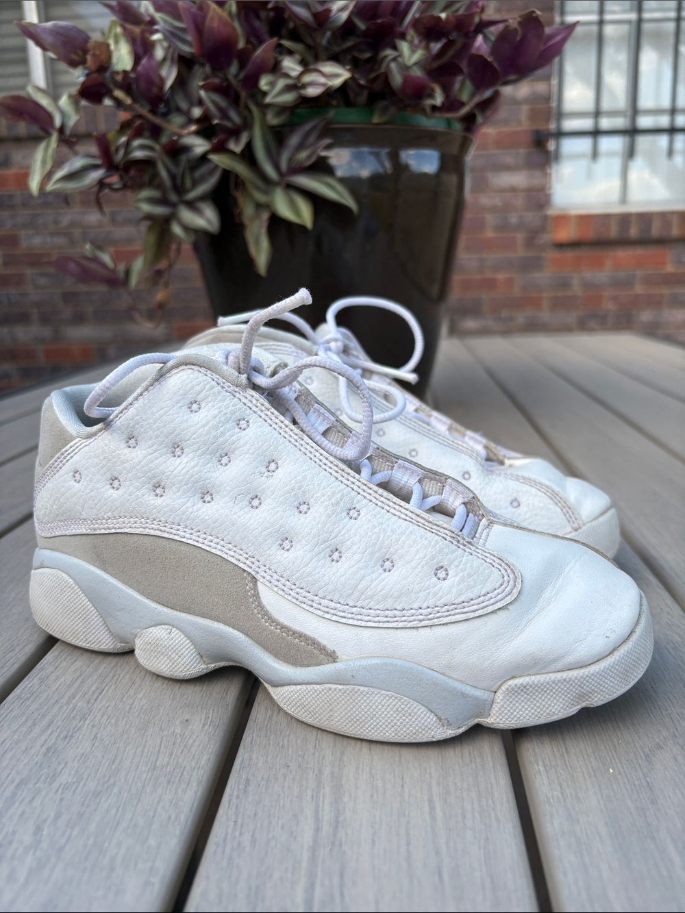 Retro Jordan 13’s Kids White Low-Top Sneakers